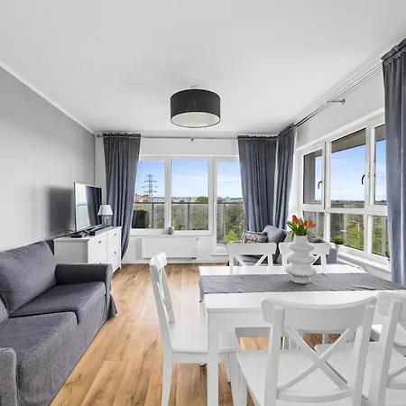 Symphony Baltica Towers Apartmanhotel 3*